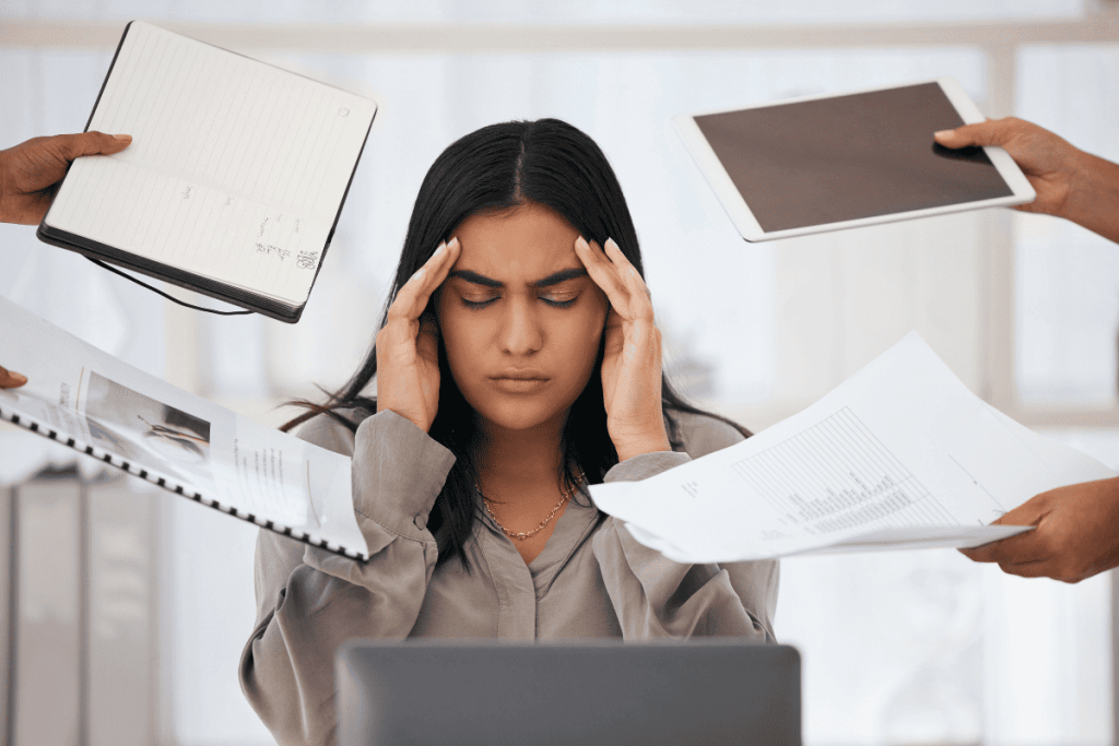 Hélène BERTHIER coach en préparation mentale & formatrice RPS, gestion des émotions, stress, anxiété, anxiété sociale, confiance en soi, hypersensible, peur, angoisse, burn out, surcharge travail, mal être, épuisement professionnel, démotivaton travail, Limoges, Haute-Vienne, Limousin, Nouvelle Aquitaine, à distance, en présentiel, en entreprise, France